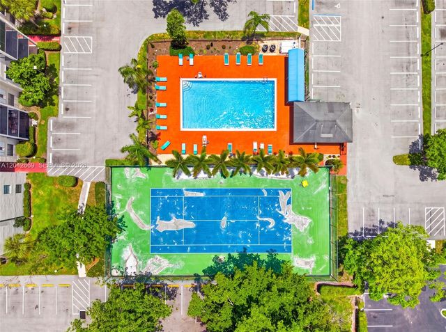 6190 Woodlands Boulevard 316, Tamarac, FL 33319