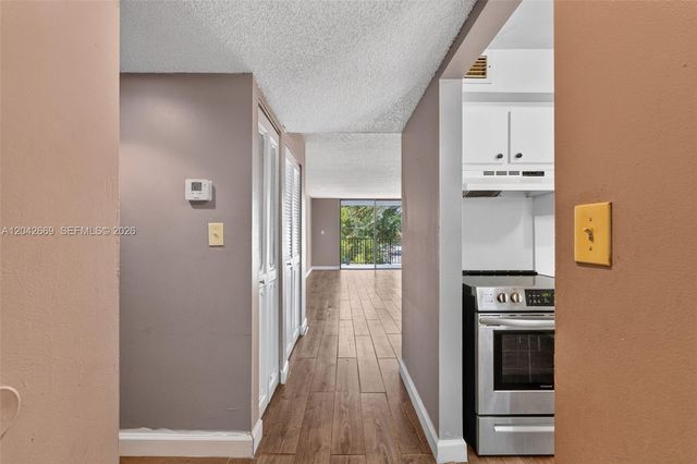 6190 Woodlands Boulevard 316, Tamarac, FL 33319