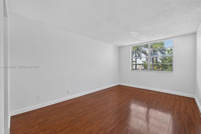 6190 Woodlands Boulevard 316, Tamarac, FL 33319