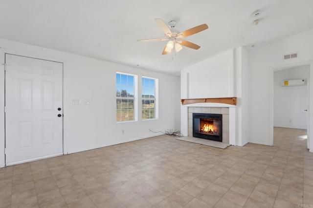 909 Tierra De Luna, Boulevard, CA 91905