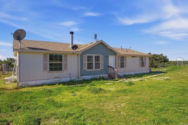 909 Tierra De Luna, Boulevard, CA 91905