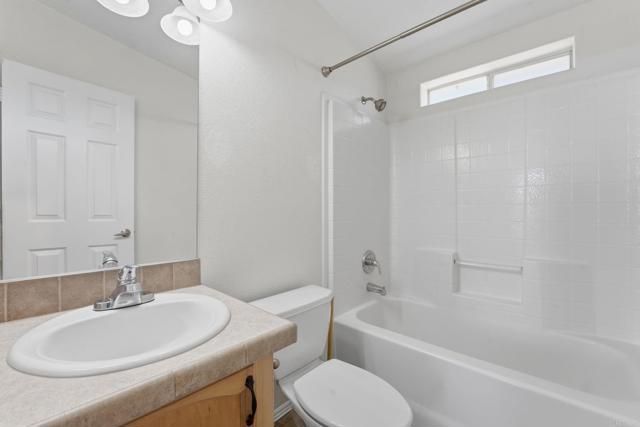 909 Tierra De Luna, Boulevard, CA 91905