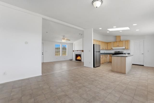 909 Tierra De Luna, Boulevard, CA 91905