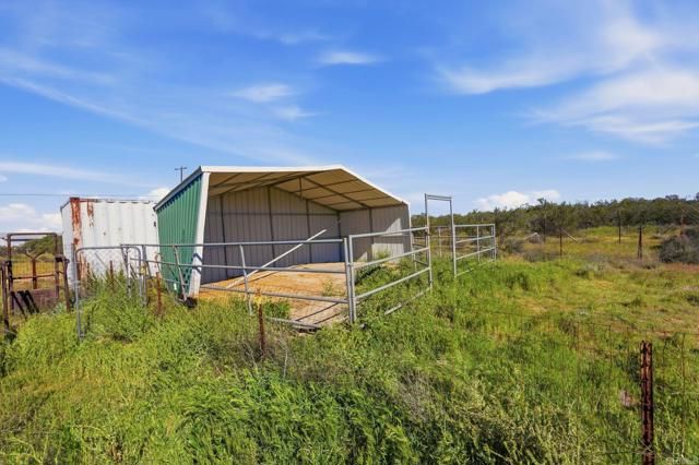 909 Tierra De Luna, Boulevard, CA 91905