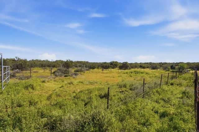 909 Tierra De Luna, Boulevard, CA 91905