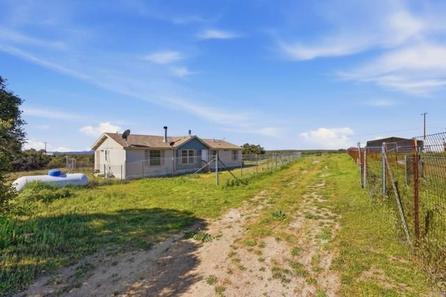 909 Tierra De Luna, Boulevard, CA 91905