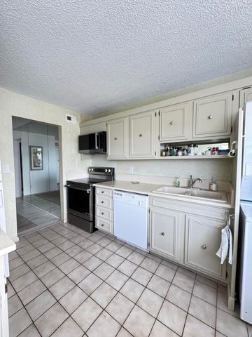 5200 N Ocean Blvd Apt 506, Lauderdale By The Sea, FL 33308