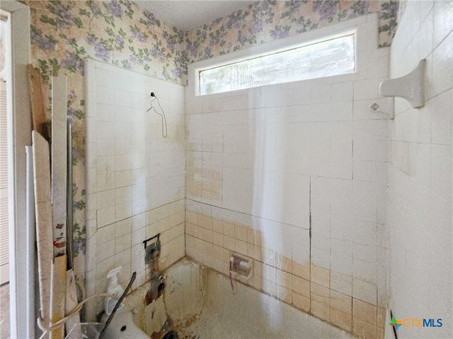 403 Schell Road, Victoria, TX 77904