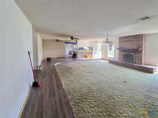 403 Schell Road, Victoria, TX 77904