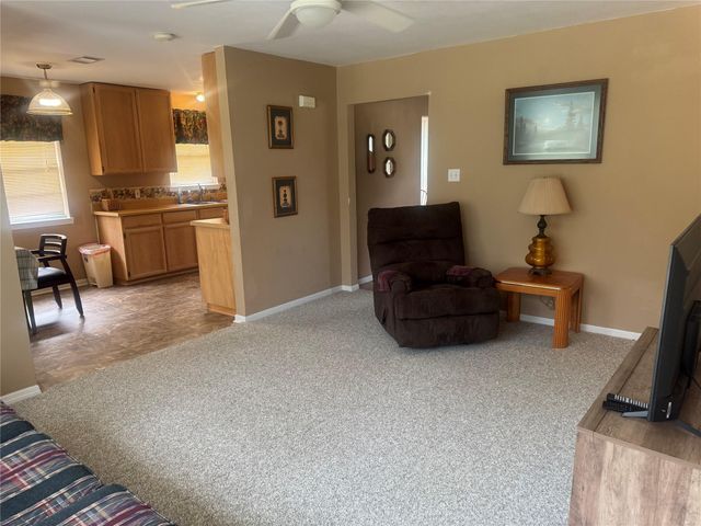 114 Edgewater Street, Clute, TX 77531