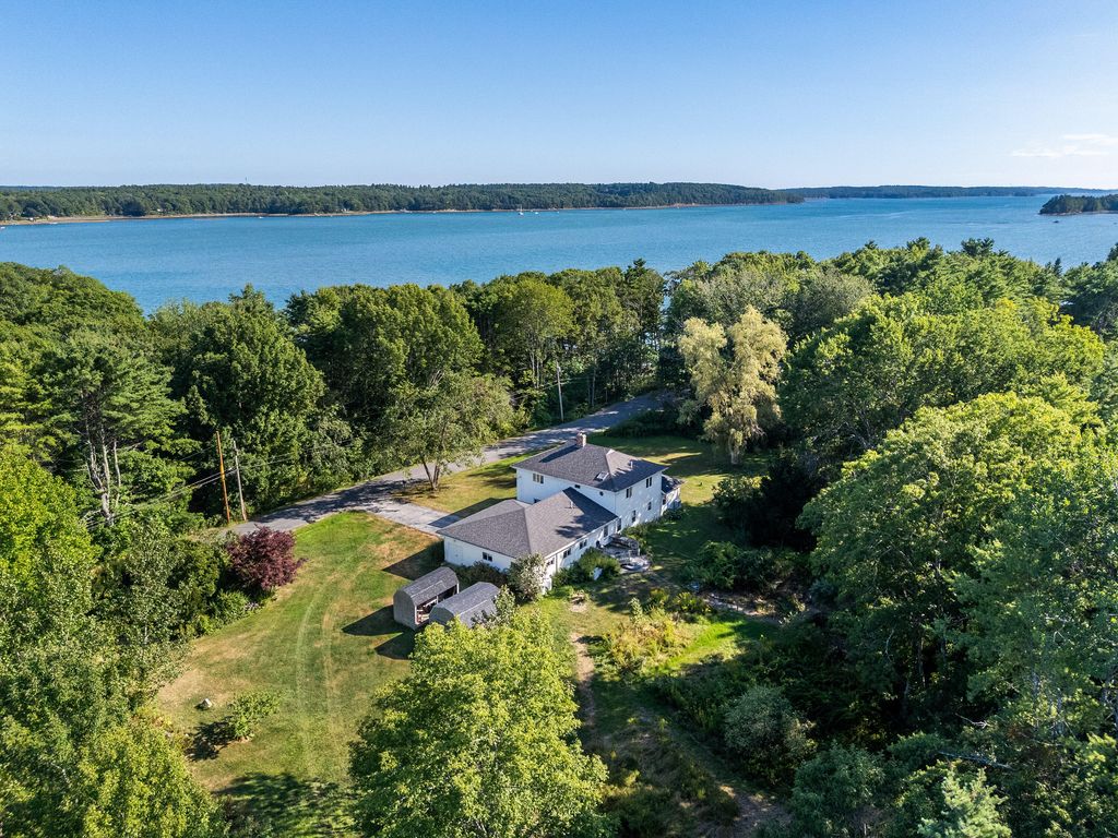 290 Simpsons Point Road, Brunswick, ME 04011 — exterior