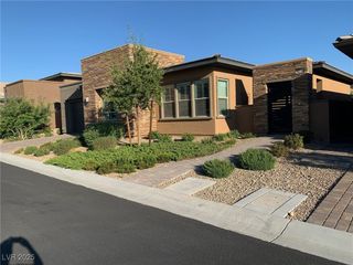 9838 Gemstone Sunset Avenue, Las Vegas, NV 89148