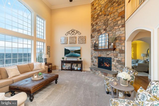 5829 RIDGEVIEW DR, Doylestown, PA 18902