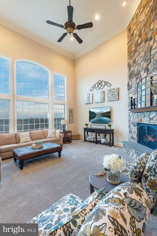 5829 RIDGEVIEW DR, Doylestown, PA 18902