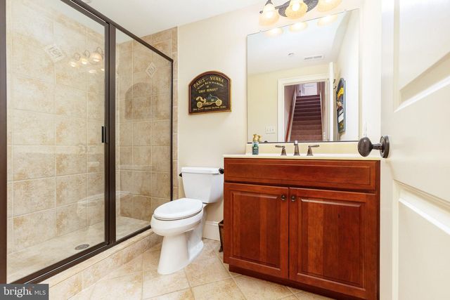 5829 RIDGEVIEW DR, Doylestown, PA 18902