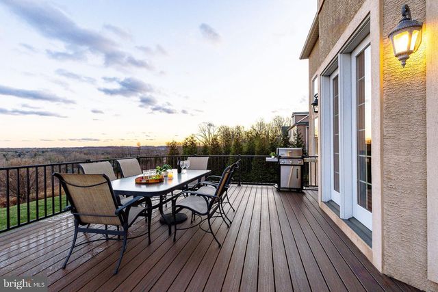 5829 RIDGEVIEW DR, Doylestown, PA 18902