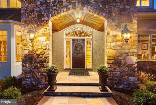 5829 RIDGEVIEW DR, Doylestown, PA 18902