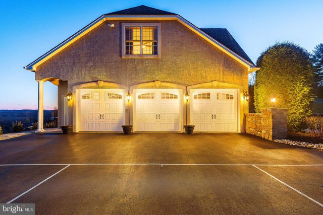 5829 RIDGEVIEW DR, Doylestown, PA 18902