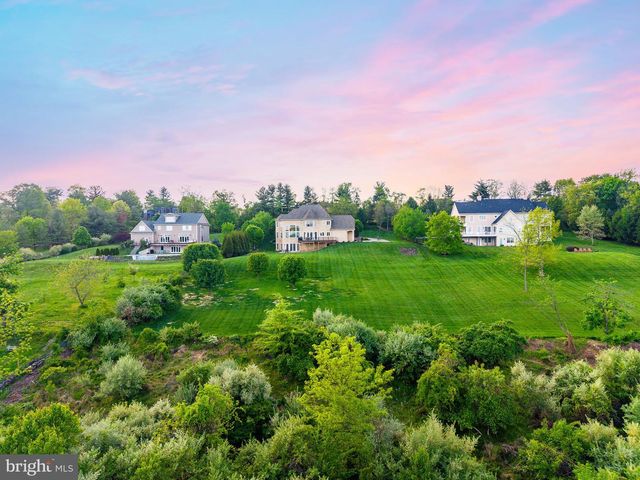 5829 RIDGEVIEW DR, Doylestown, PA 18902