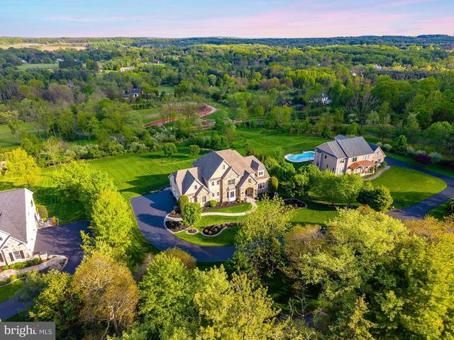 5829 RIDGEVIEW DR, Doylestown, PA 18902