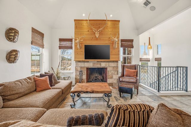 1010 Chapel Ridge Road, Graford, TX 76449