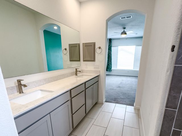 2826 Kings Canyon Loop NE, Rio Rancho, NM 87144