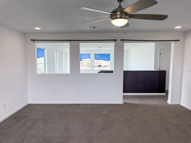 2826 Kings Canyon Loop NE, Rio Rancho, NM 87144