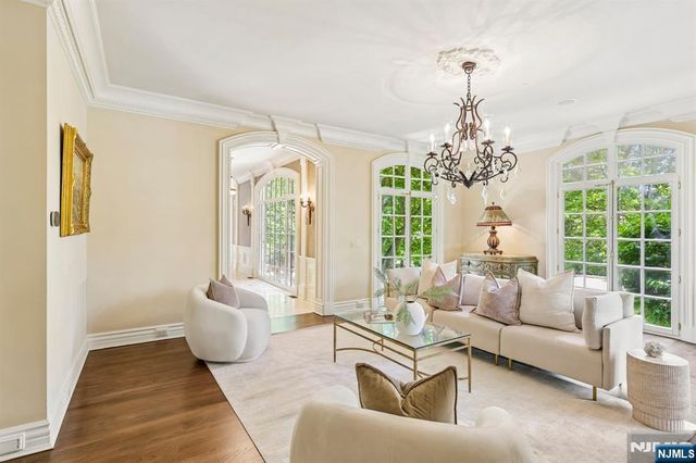 505 Timberline Drive, Franklin Lakes, NJ 07417