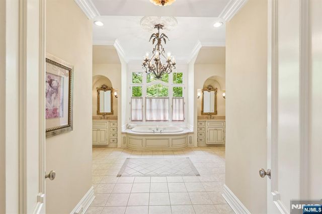 505 Timberline Drive, Franklin Lakes, NJ 07417