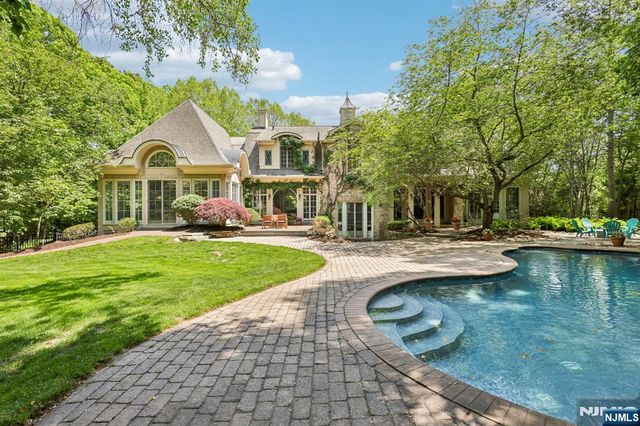 505 Timberline Drive, Franklin Lakes, NJ 07417