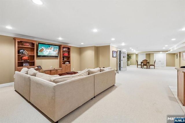 505 Timberline Drive, Franklin Lakes, NJ 07417