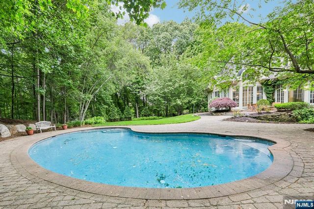 505 Timberline Drive, Franklin Lakes, NJ 07417
