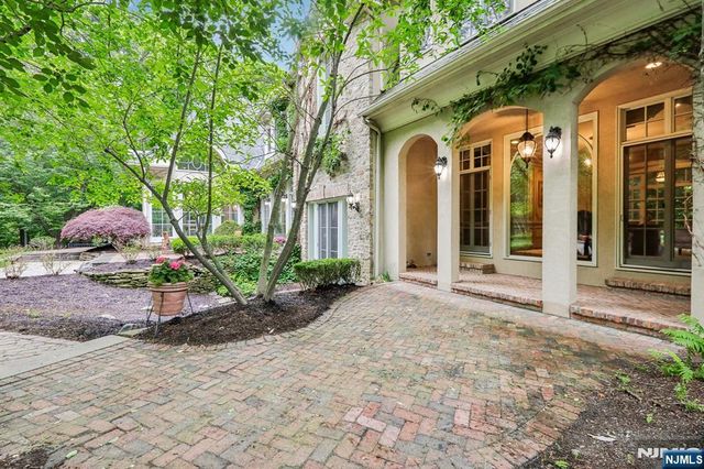 505 Timberline Drive, Franklin Lakes, NJ 07417