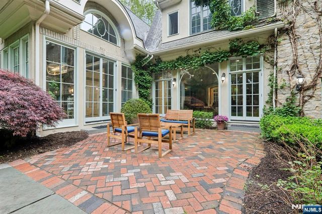 505 Timberline Drive, Franklin Lakes, NJ 07417