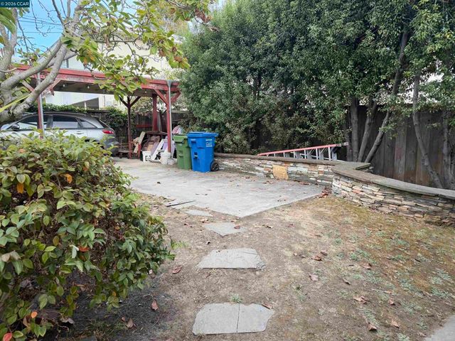 556 Liberty St, El Cerrito, CA 94530
