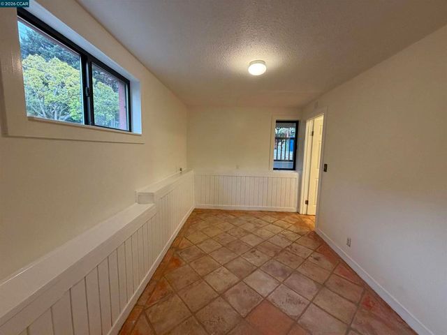 556 Liberty St, El Cerrito, CA 94530
