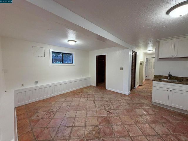 556 Liberty St, El Cerrito, CA 94530