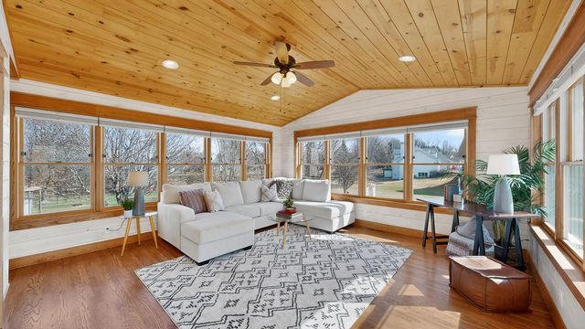 4230 Arboretum Drive NW, Rochester, MN 55901