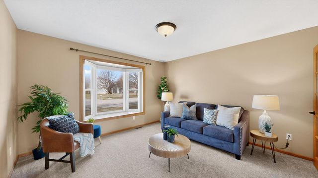 4230 Arboretum Drive NW, Rochester, MN 55901