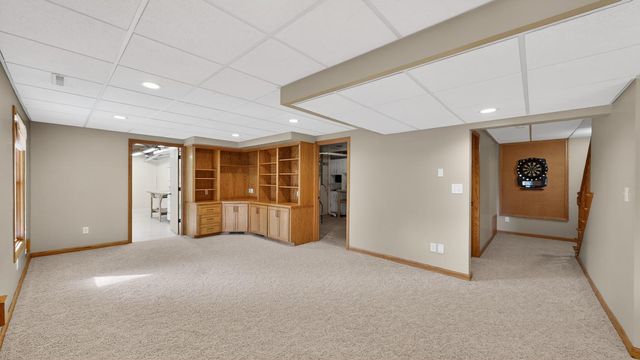 4230 Arboretum Drive NW, Rochester, MN 55901
