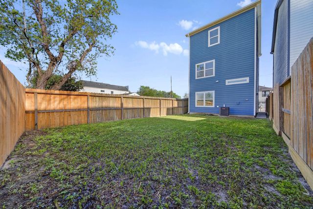 3732 Nathaniel Brown St, Houston, TX 77021