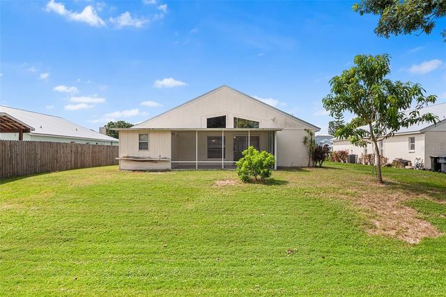 134 SAINT KITTS CIRCLE, Winter Haven, FL 33884