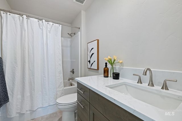 1041 W. Malbar St., Meridian, ID 83646