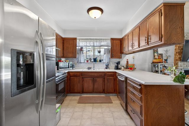610 Loretto Dr, Roseville, CA 95661