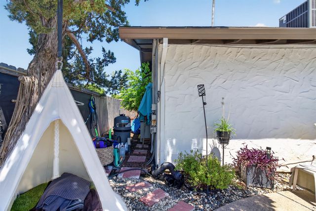 610 Loretto Dr, Roseville, CA 95661