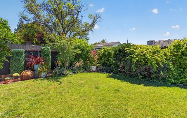610 Loretto Dr, Roseville, CA 95661