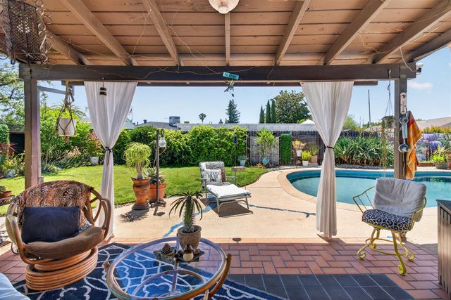 610 Loretto Dr, Roseville, CA 95661