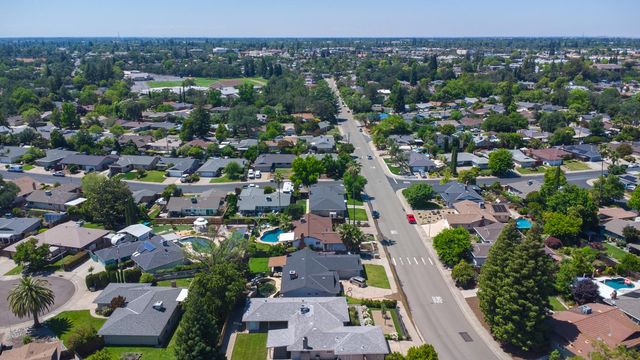 610 Loretto Dr, Roseville, CA 95661