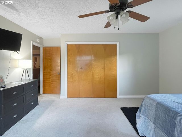 502 COAL CREEK Rd, Longview, WA 98632
