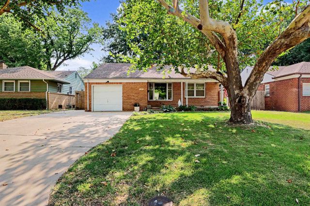 1032 S Fabrique, Wichita, KS 67218